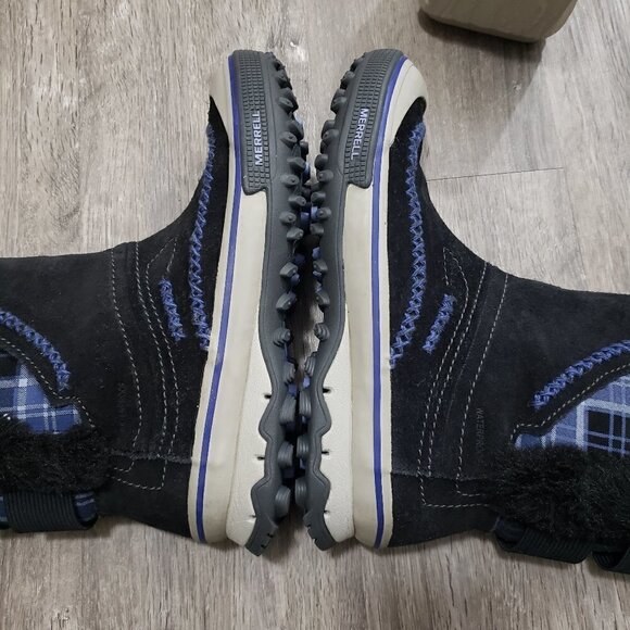 Merrell Women's Black and Blue Plaid Winter Boots - Picture 4 of 10